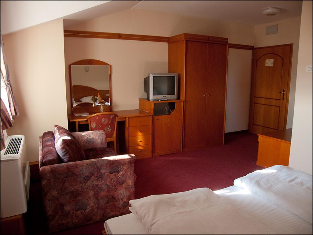 Hotel Lagus Gornji Kneginec 外观 照片
